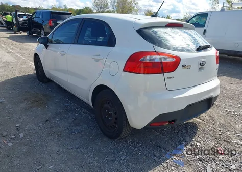 2013 Kia Rio Lx z USA, uszkodzony, nr VIN KNADM5A35D6162895